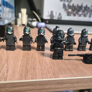 레고스타워즈 GCC 이블스쿼드 트루퍼판매합니다. 이미지