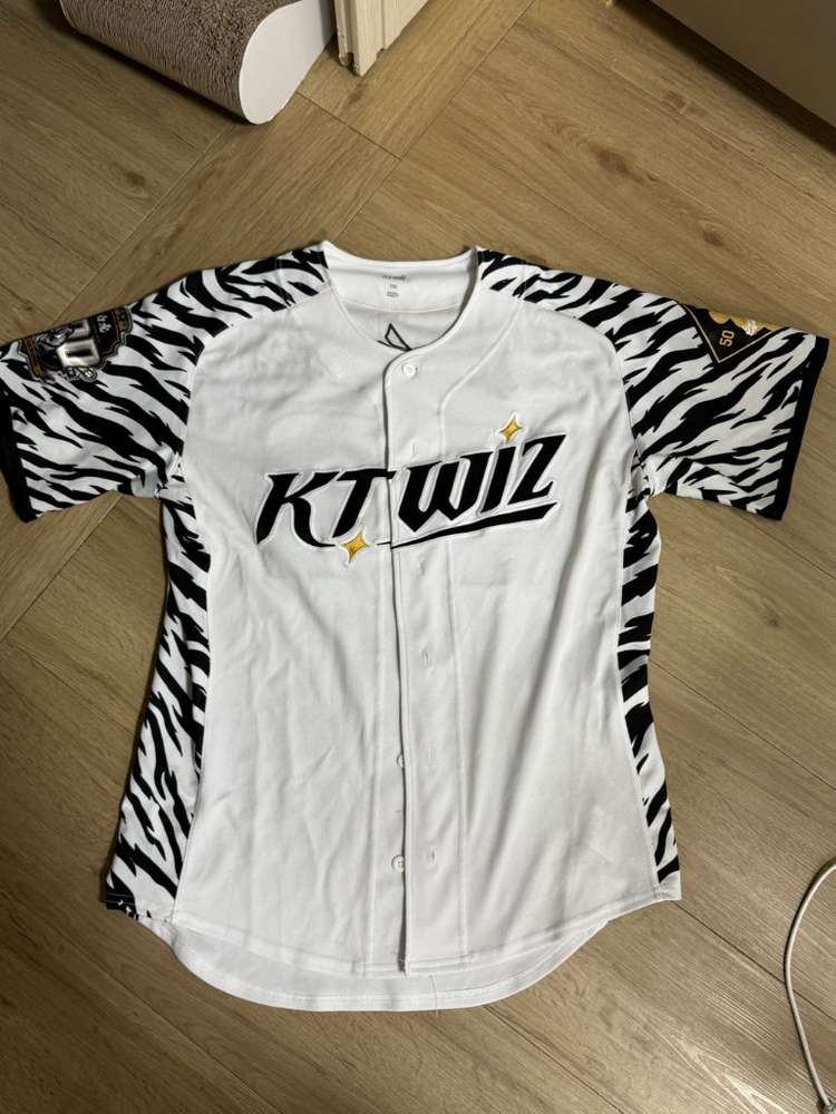 한화 강백호 ktwiz 100호 홈런 유니폼 110 이미지