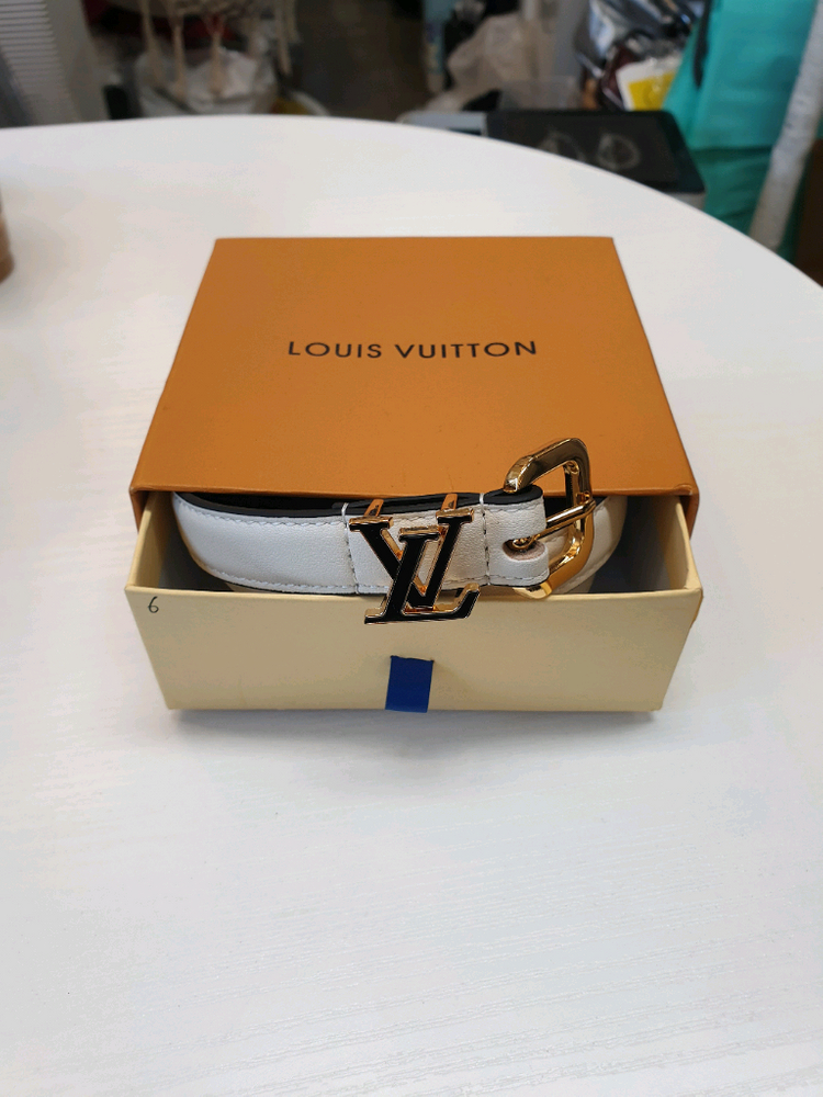 루이비통 여성 블랙 버클 화이트 벨트 새상품 이미지