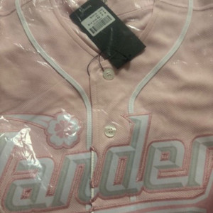 SSG랜더스 25시즌 벛꽃유니폼 핑크니폼 120사이즈 새상품 판매합니다. 이미지