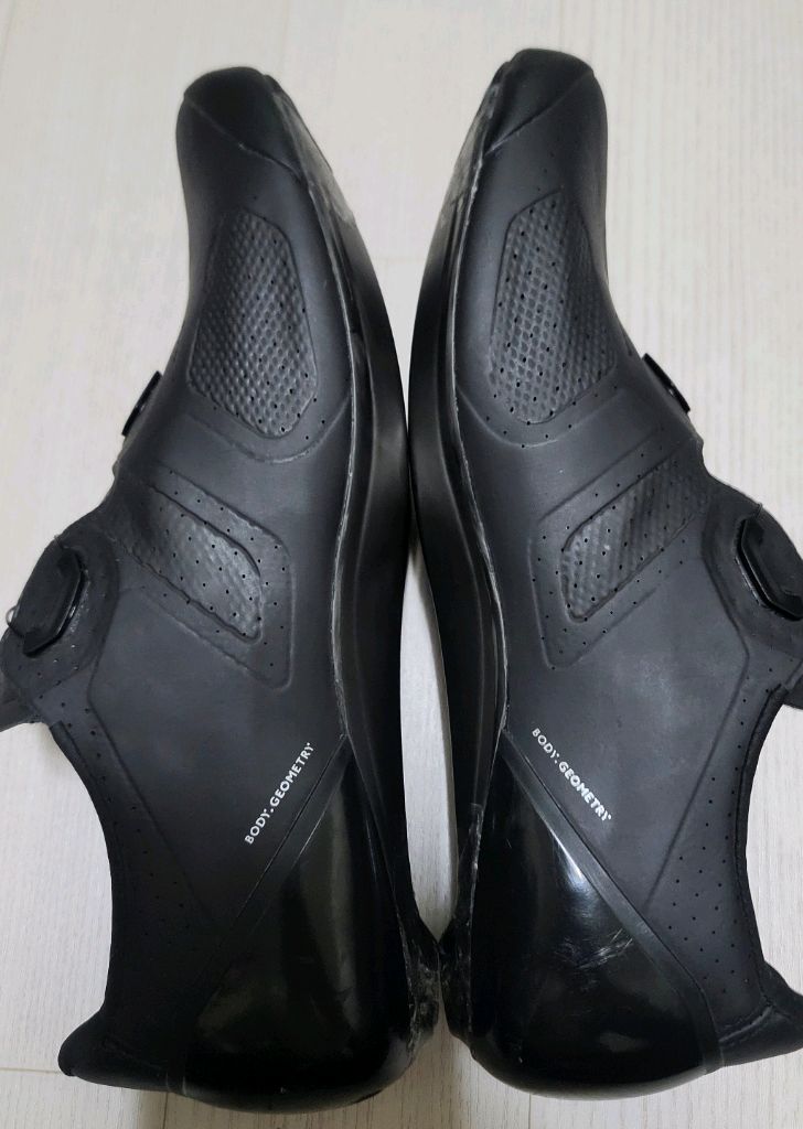 에스웍스 토치 클릿슈즈 블랙 41사이즈 260mm 이미지