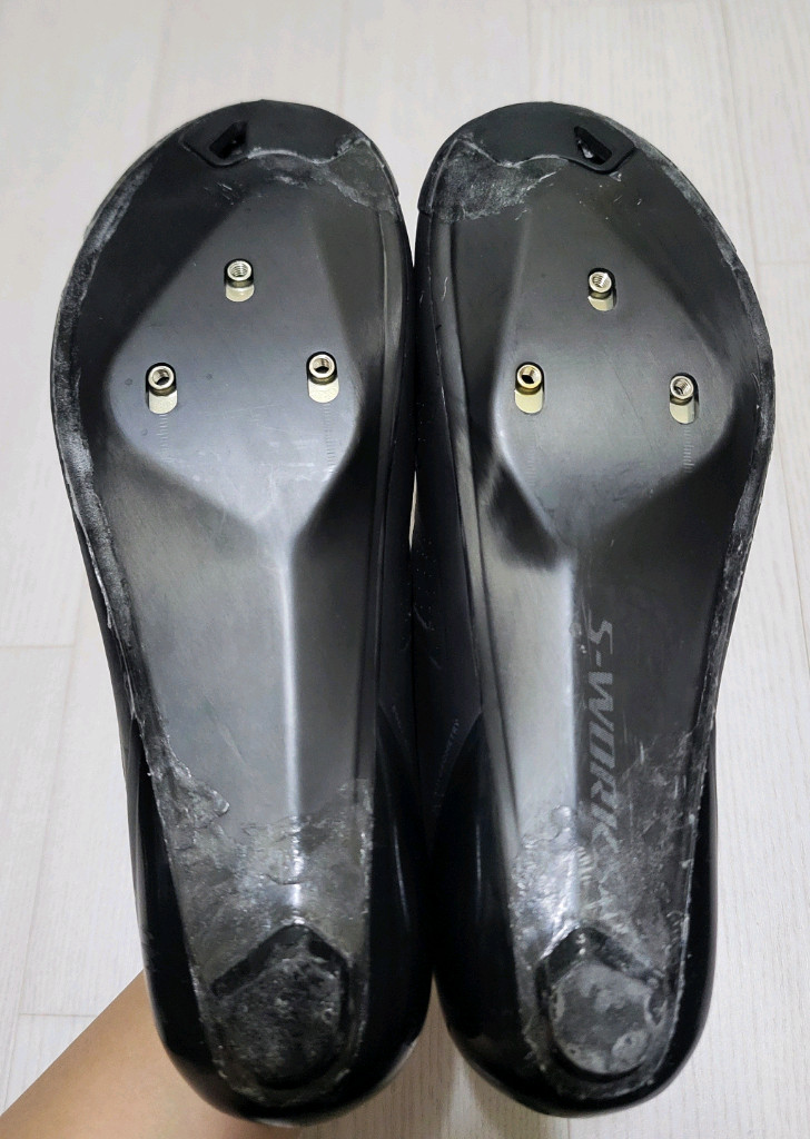 에스웍스 토치 클릿슈즈 블랙 41사이즈 260mm 이미지