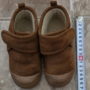 남아 운동화 단화 크록스 패딩부츠등 이미지