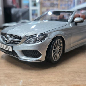 1:18 다이캐스트 아이스케일 벤츠c클래스 이미지