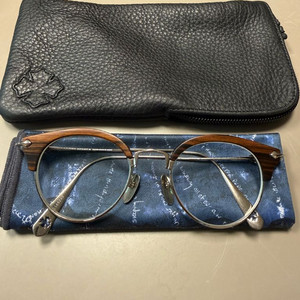 크롬하츠 슬런트레딕션2 에보니 우드 안경 팝니다 이미지