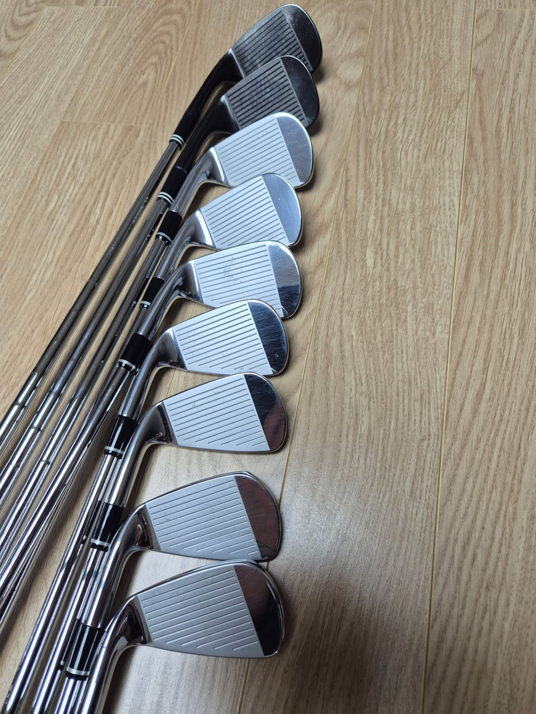 프로기어(PRGR)아이언,클리브랜드 웨지. 이미지