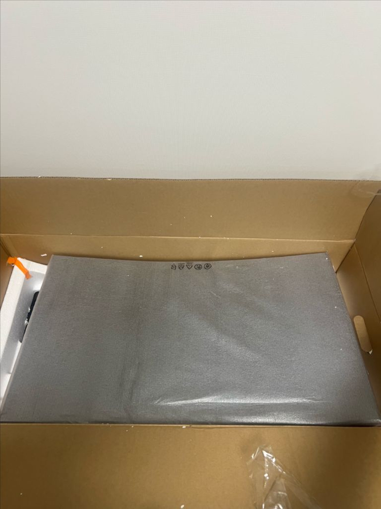 고사양 9600X + RX6700XT + DDR5 32GB + 32커브드 144hz 모니터 이미지