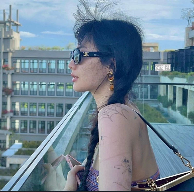 셀린느 트리옹프 01 선글라스 완박 풀셋 이미지