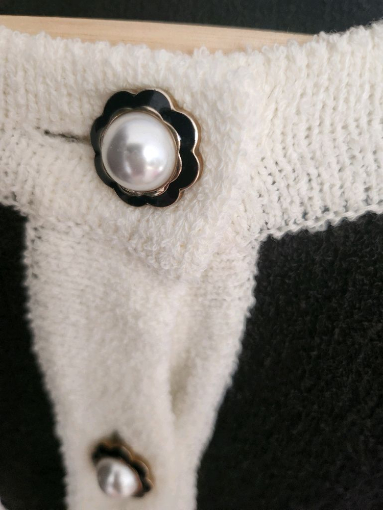 바이플로우 by flow 배색 가디건 제이핏 벨201 엔티크제이 진바니 레브시티 러브미우 드하우 탑드레싱 바이씨니 이미지