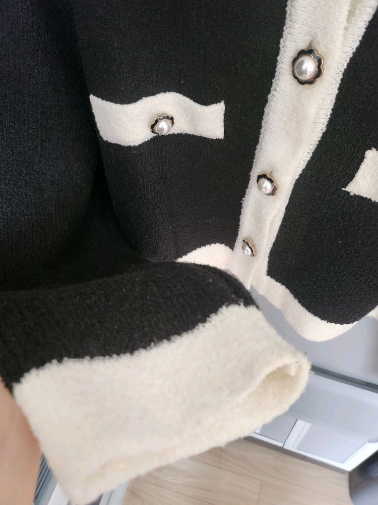 바이플로우 by flow 배색 가디건 제이핏 벨201 엔티크제이 진바니 레브시티 러브미우 드하우 탑드레싱 바이씨니 이미지