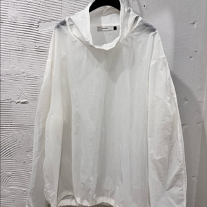 아모멘토 시어링 하이넥 롱슬리브리스 탑