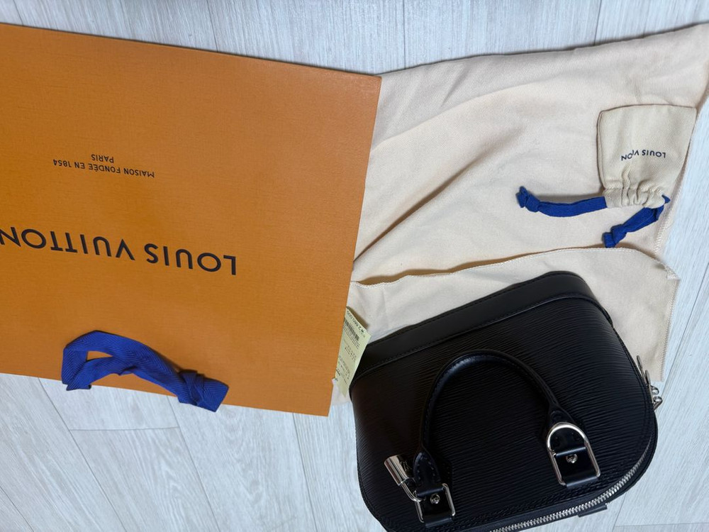 루이비통 알마BB 블랙 거의 새상품 이미지