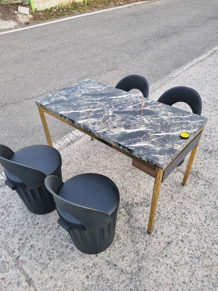 식당 4인용 식탁의자세트 이미지