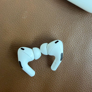 에어팟 프로2 이미지