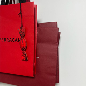 페라가모 쇼핑백 이미지