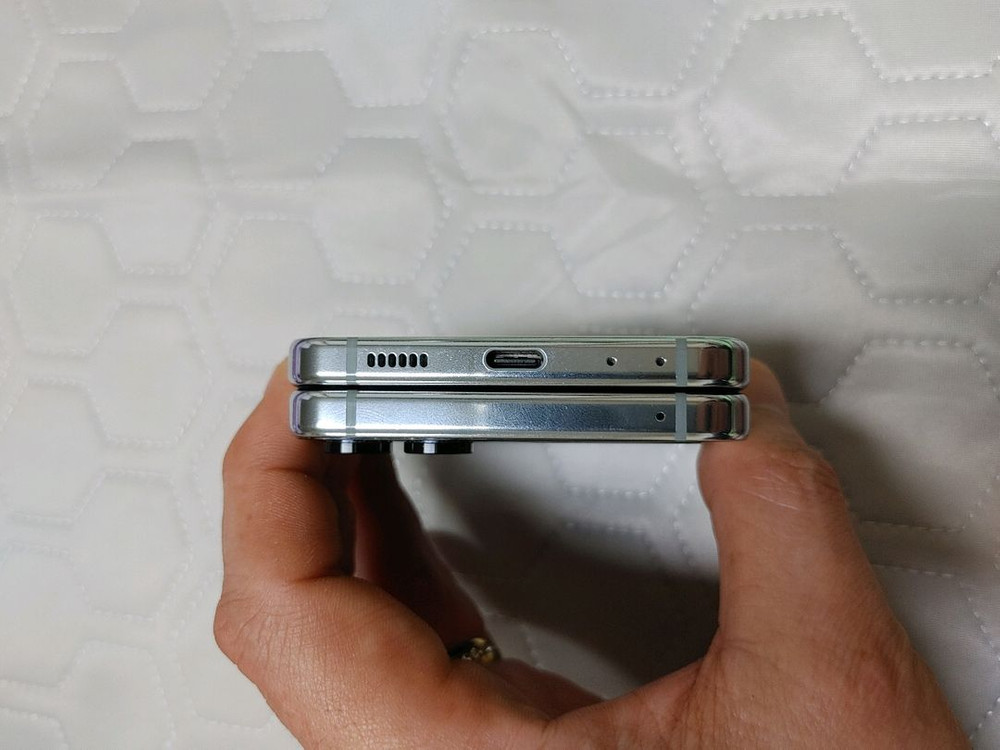 풀박 ㅡ 갤럭시 Z플립5 256GB + 새케이스 이미지