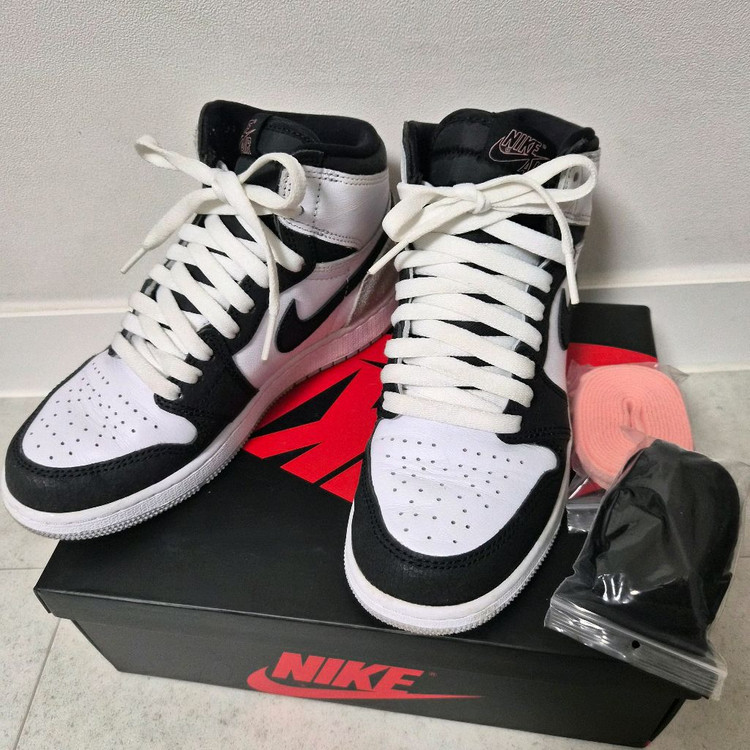 나이키 에어조던1 레트로 하이 og 블리치드 코랄 230 이미지