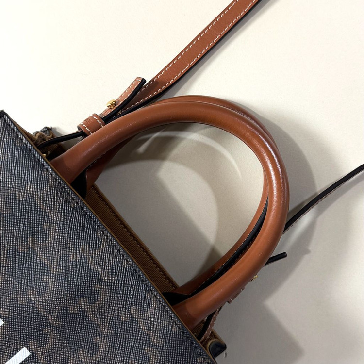 [백화점판/당일출고]셀린느 트리오페 미니 카바스백 / 크로스백 이미지