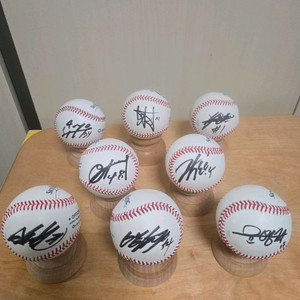 기아타이거즈 김도영, 최형우, 이범호, 박찬호, 이의리, 김선빈, 양현종, 윤영철 싸인볼 이미지