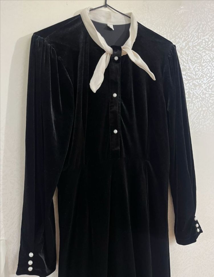 미착용 새옷! 여성 벨벳 원피스 택포 3만원 이미지