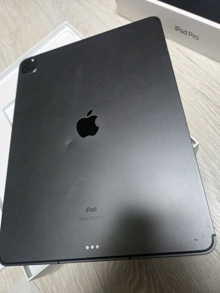 아이패드프로5세대 12.9 셀룰러 이미지