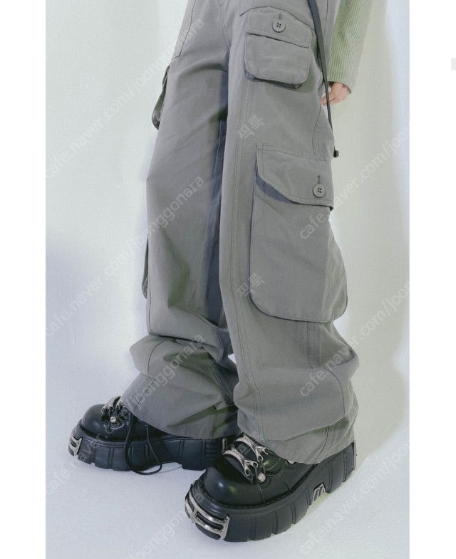 새상품 스트릿 캐주얼 포켓 와이드팬츠 카고바지--6