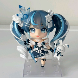 굿스마일 유키 미쿠 2025 크리스탈 스노우 넨도로이드 피규어 이미지