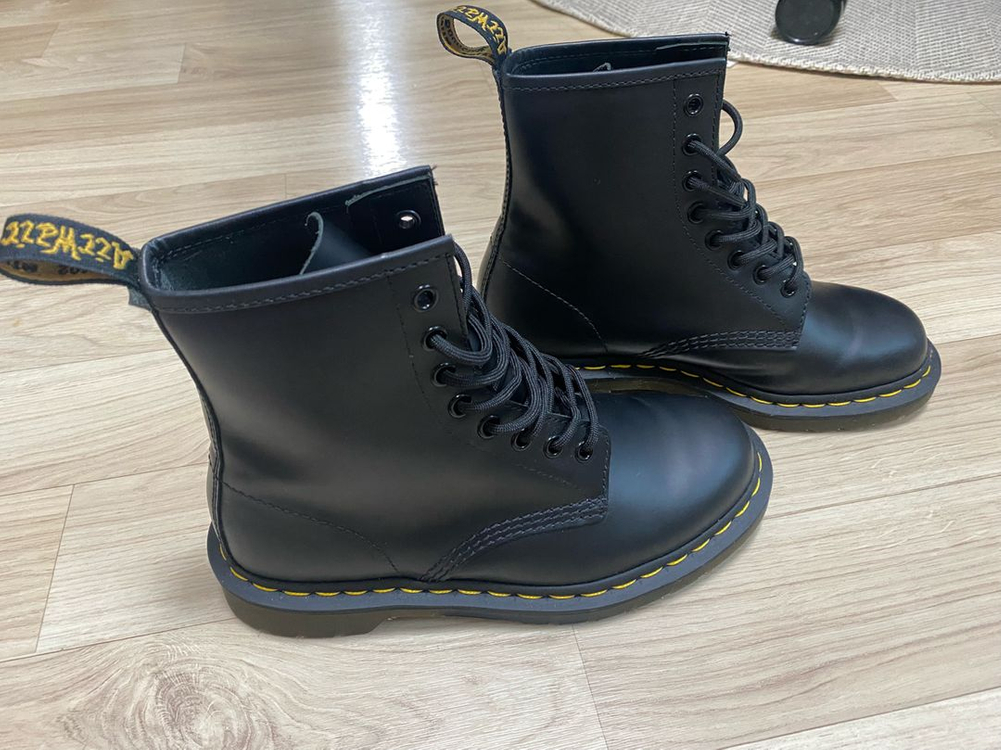 닥터마틴 1460 스무스 블랙 8홀 부츠(EU38) 이미지