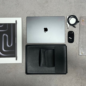 애플 맥북 프로 16 M4 프로 스페이스블랙 이미지