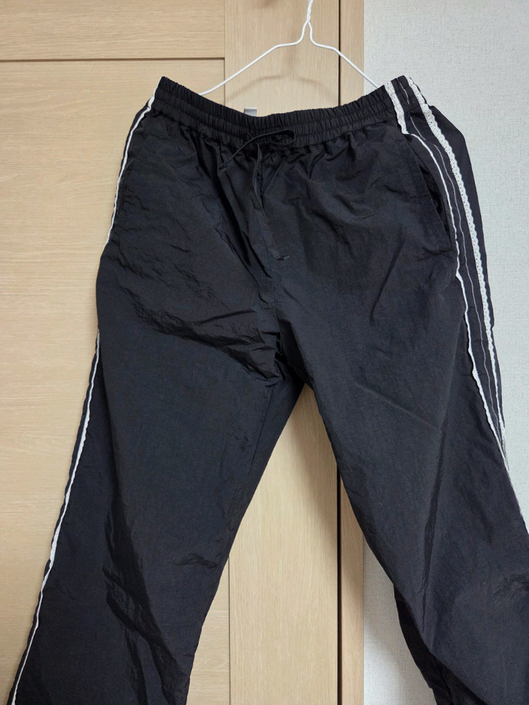 [에잇세컨즈] 레이스 배색 팬츠 블랙 (165821AQ15)--2