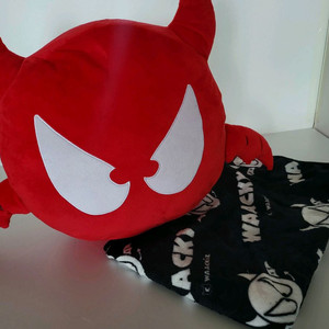 *악마 담요, 쿠션인형 셋트(왁 새상품/정품)* 이미지