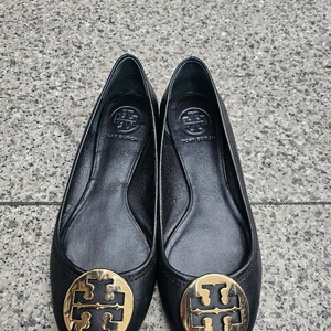 토리버치 플랫슈즈 이미지