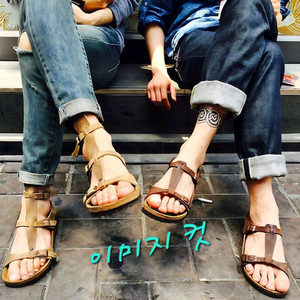 버켄스탁 차니아 샌들 이미지