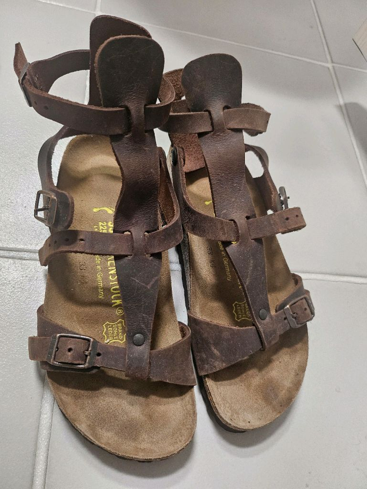 버켄스탁 차니아 샌들 이미지