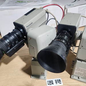 촬영스튜디오에서 탈거한 모션카메라 PANASONIC 3대, JVC 1대 콘트롤판넬 4대 포함 이미지