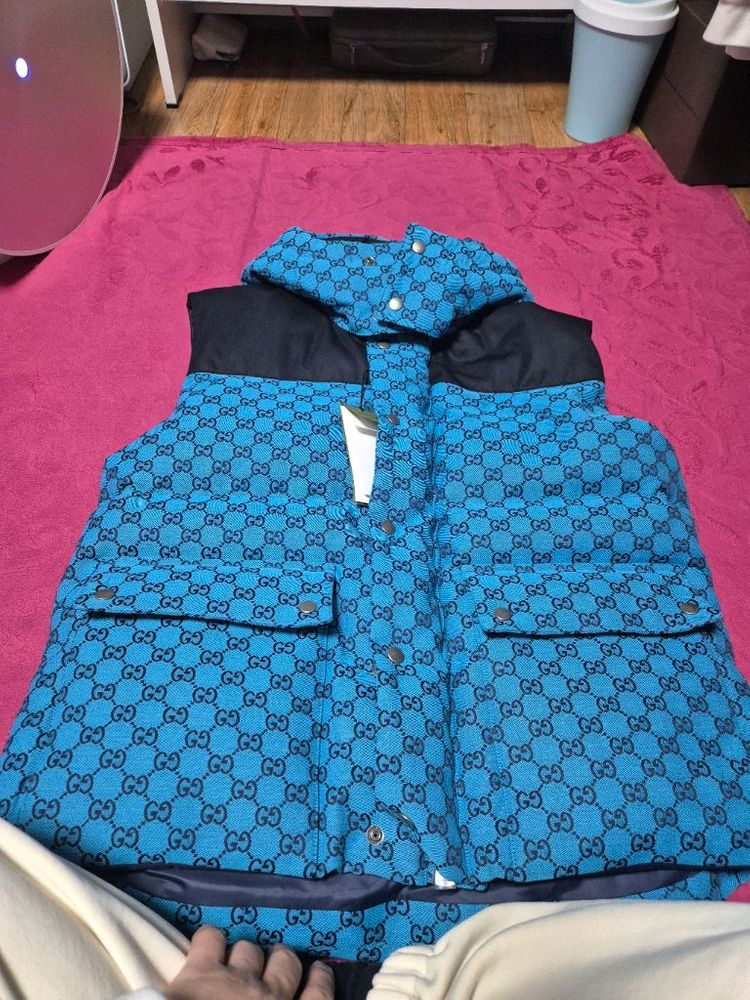 구찌패딩조끼 새상품팝니다 이미지