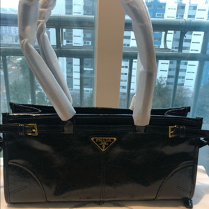 Prada Bonnie 미디엄 레더 숄더 백 이미지