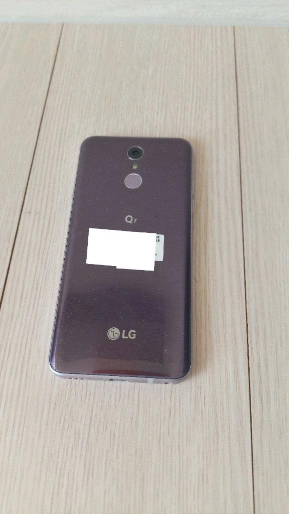 LG Q7 32GB 스마트폰 이미지