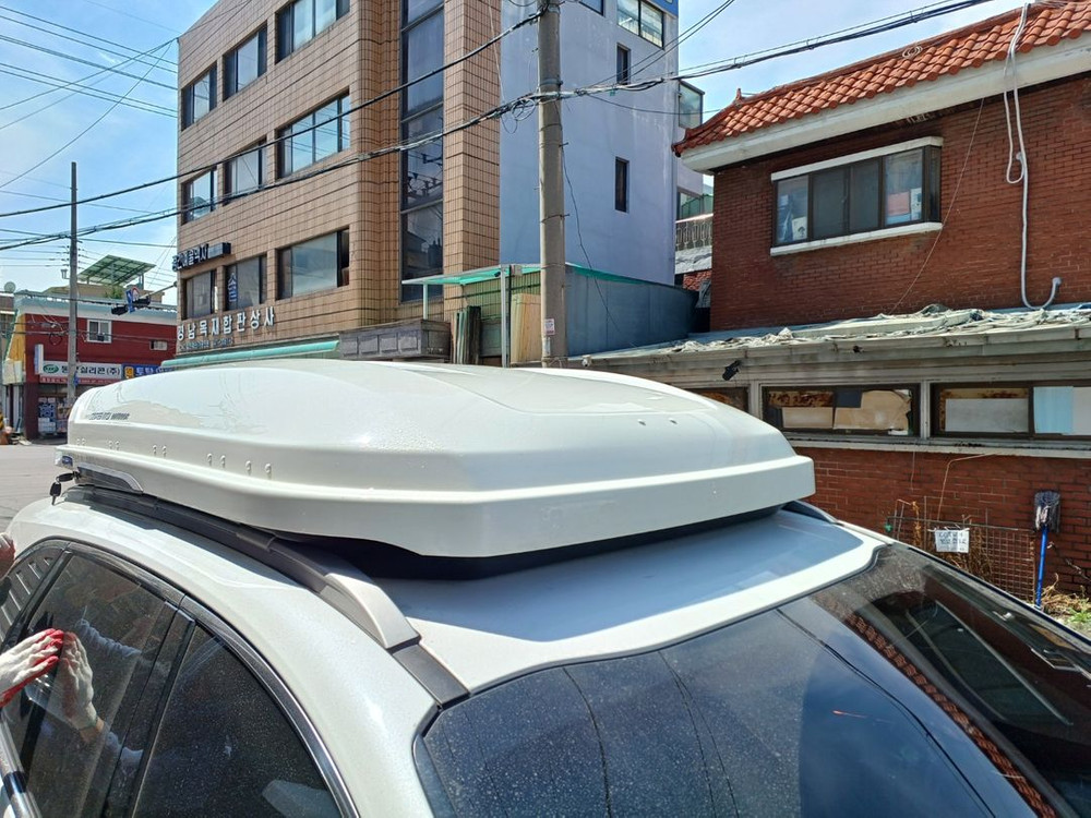 올뉴쏘렌토 코토일체형루프박스 화이트 변색 파썬x 65만원 이미지