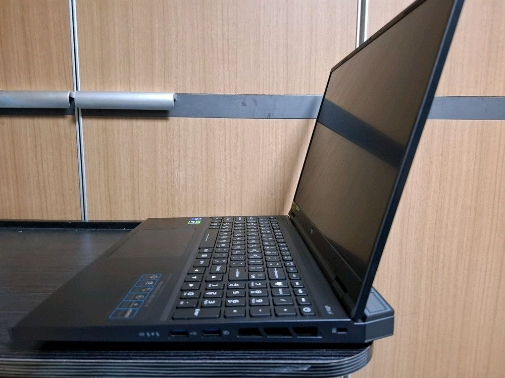 (SS급/급매) [DDR5 64GB/SSD 1TB/RTX4060] 게이밍 노트북 이미지