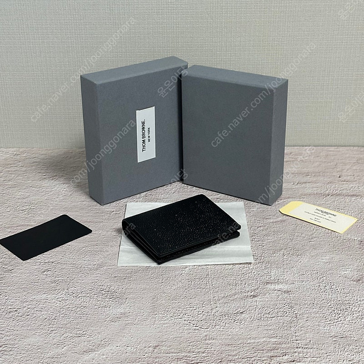 [미사용/새상품] 톰브라운 페블레더 삼선 카드지갑 블랙 이미지