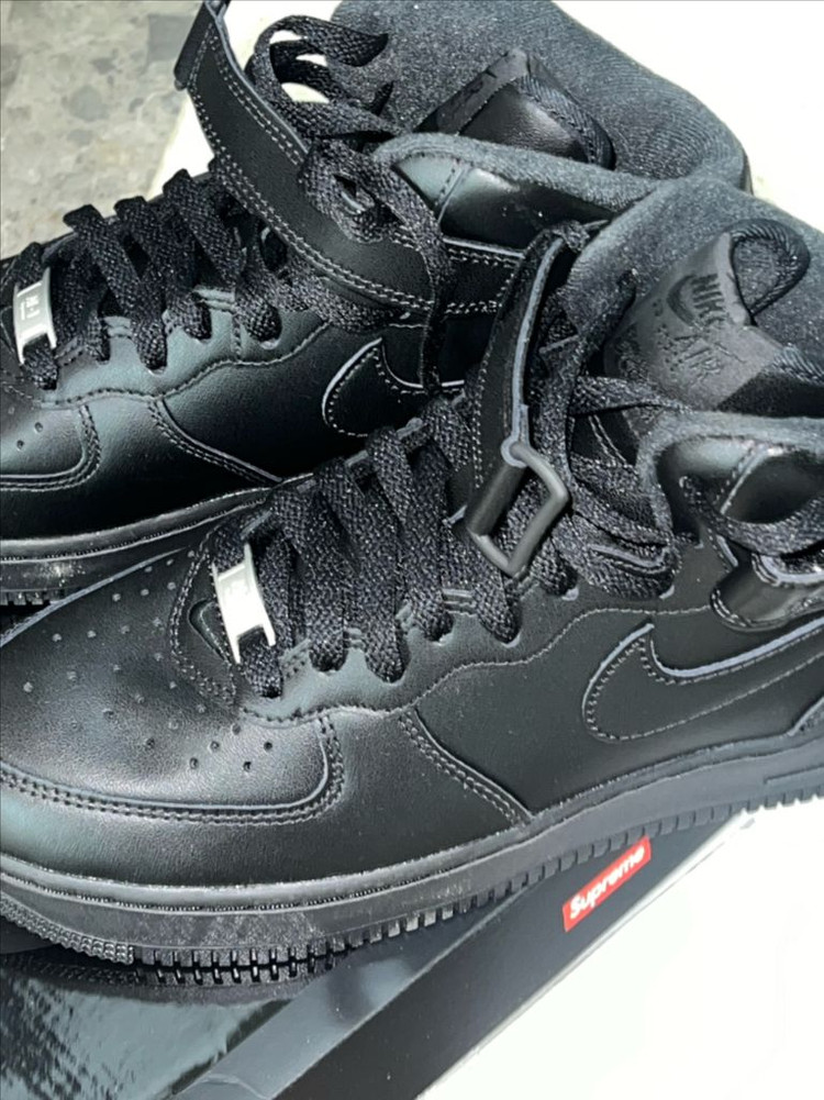 나이키 에어포스 슈프림 미드 블랙 245 이미지