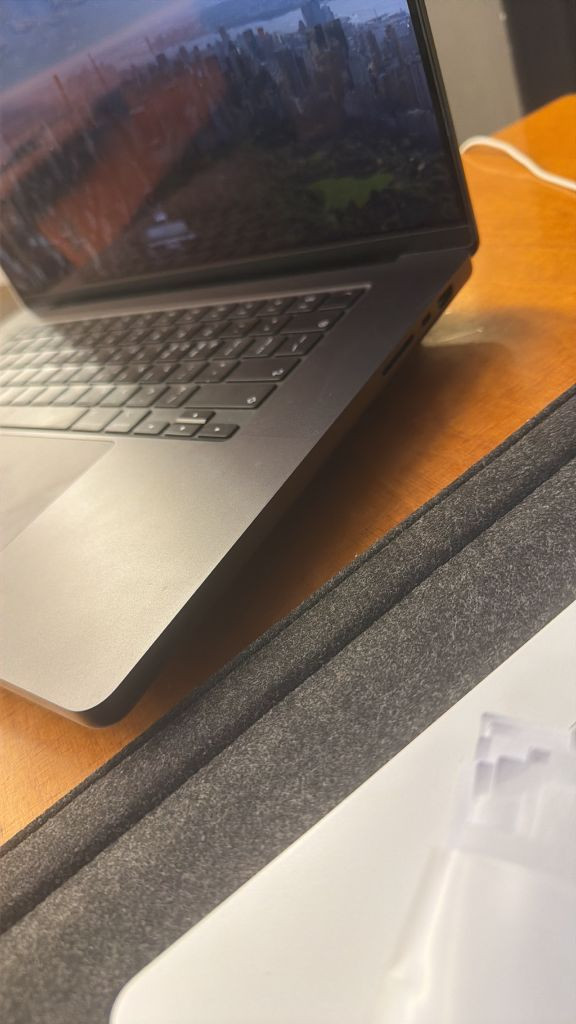 맥북프로 16인치 M4 1TB 24GB 판매 이미지