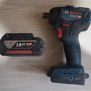 보쉬임팩렌치 본체8만 + 배터리3만