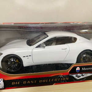 1:18 모터맥스 마세라티 그란투리스 이미지