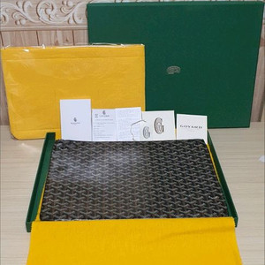 고야드 세나 클러치백 GM 정품S급(영수증O)구찌프라다루이비통디올샤넬셀린느보테가생로랑버버리발렌시아가가방 이미지