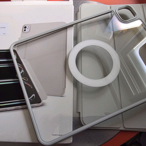 아이패드 프로 11 m4 m5 슈피겐 케이스 판매 합니다 이미지