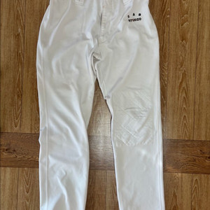 한준수 실착 유니폼 바지 (기아 타이거즈 - 아이앱 스튜디오) 이미지