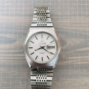 오리엔트 빈티지 오토매틱 시계 이미지