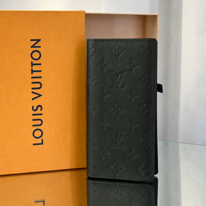 루이비통 모노그램 쉐도우 섀도우 장지갑 브라짜M62900박
